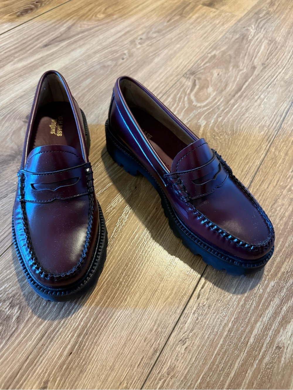 G.H.Bass Whitney Weejuns Super Lug Sole Penny Loafer - Picture 2 of 4